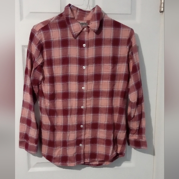 Wrangler Wrancher Tops - Stylish Plaid Button Down Shirt in Red and Pink